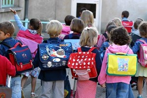 Børn på vej i skole